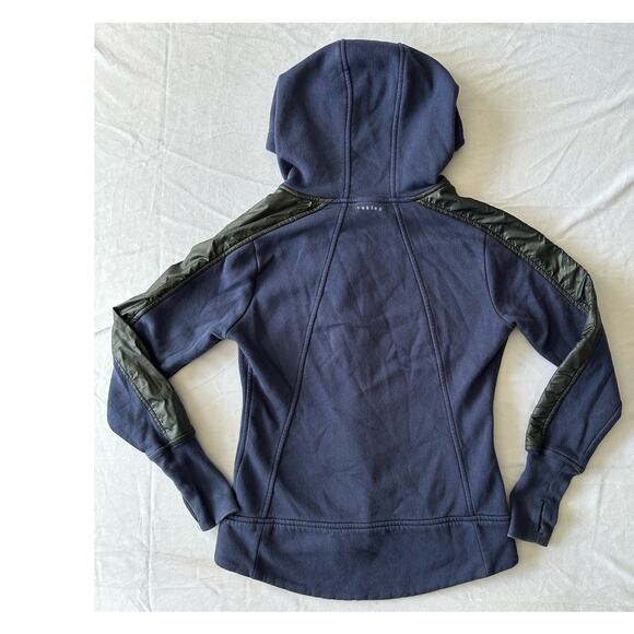 Vintage Woman's Oakley Asymmetrical Full Zip Navy Blue Hoodie Size Small - Picture 2 of 8